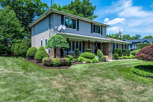 626 Lincoln Park E, Cranford, NJ, 07016-3125 | Card Image