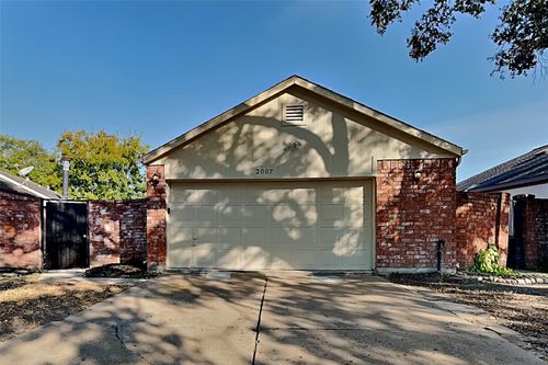 2007 Barronett Bnd, Sugar Land, TX, 77478-2530 | Card Image