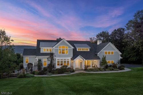 7 Shenandoah Ct, Califon, NJ, 07830-3544 | Card Image