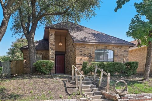 1221 Wheatfield Dr, Mesquite, TX, 75149-6837 | Card Image