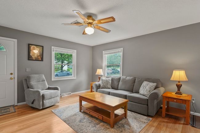 2 Hingham Rd, House other with 3 bedrooms, 2 bathrooms and 2 parking in Worcester MA | Image 4