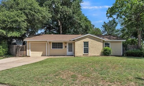 1801 Anderson St, Irving, TX, 75062-6948 | Card Image