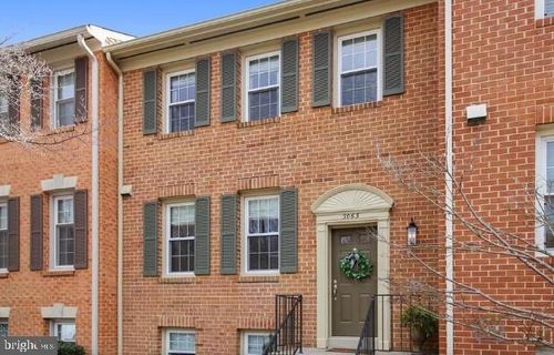 3063 Windwood Farms Dr, OAKTON, VA, 22124-2736 | Card Image