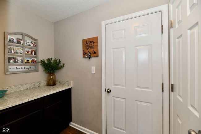 Butler's Pantry | Image 16
