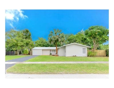 15831 Palmetto Club Dr, House other with 4 bedrooms, 3 bathrooms and null parking in Miami FL | Image 2