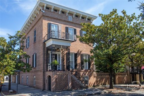 202 E Taylor St, Savannah, GA, 31401-5018 | Card Image