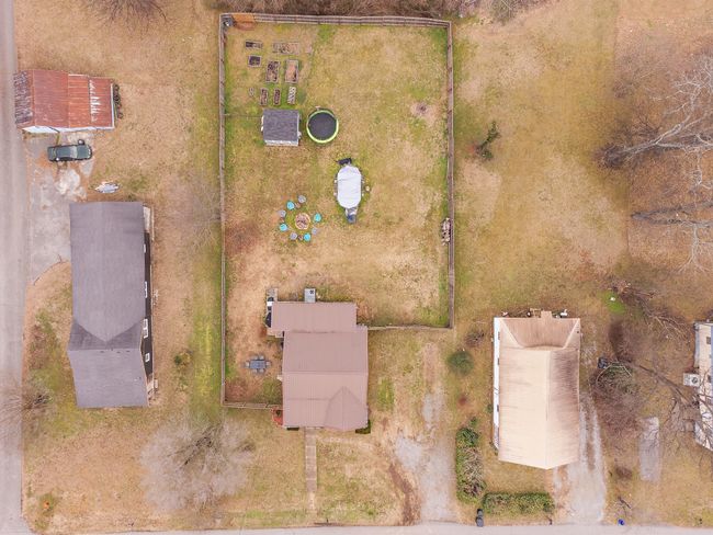 211 Powell St, House other with 2 bedrooms, 1 bathrooms and null parking in Decherd TN | Image 6