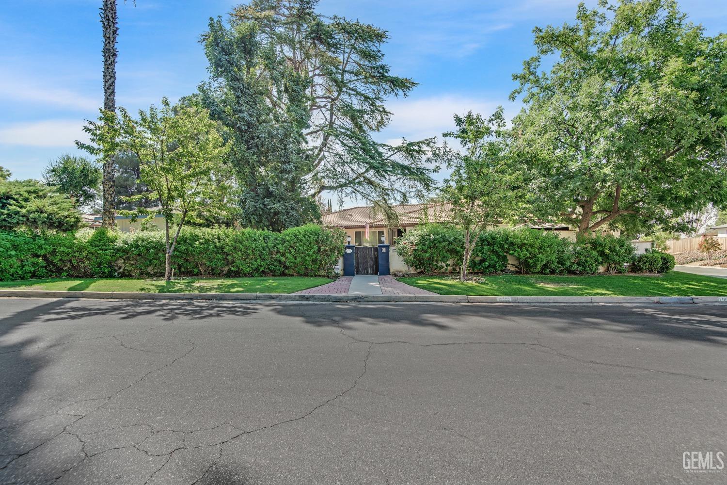 Princeton Ave, Bakersfield, CA 93305