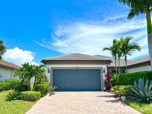 5122 Unity Sq, Vero Beach, FL, 32967-7716 | Card Image