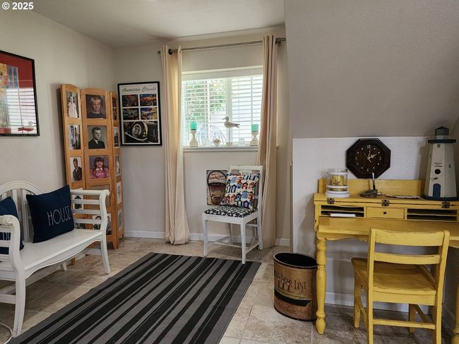 Family Room-Main | Image 22