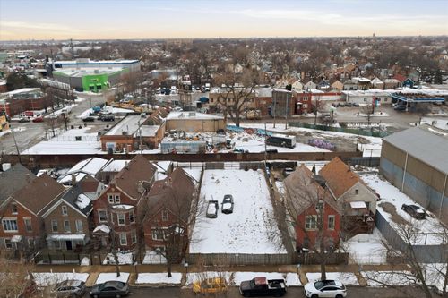2838 S Troy St, Chicago, IL, 60623-4717 | Card Image