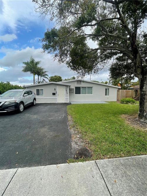 5920 Ne 1st Ter, Oakland Park, FL, 33334-1816 | Card Image