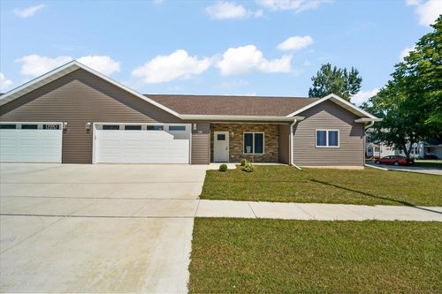108 5th Ave Se, Tripoli, IA, 50676-9621 | Card Image