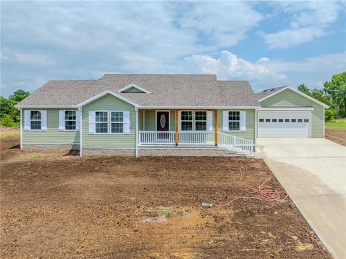 113 Westwood Dr, Gallatin, MO, 64640-1613 | Card Image