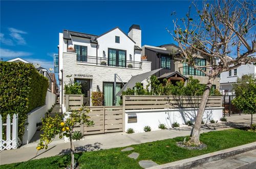 611 1/2 Narcissus Ave, Corona del Mar, CA, 92625-2465 | Card Image
