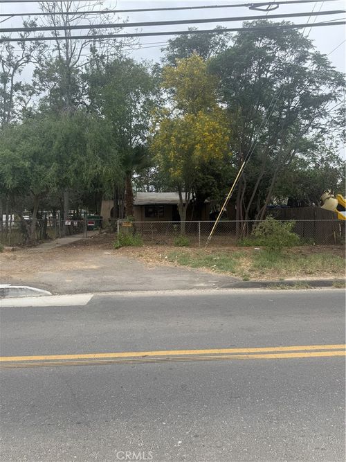 925 5th St, Norco, CA, 92860-2112 | Card Image