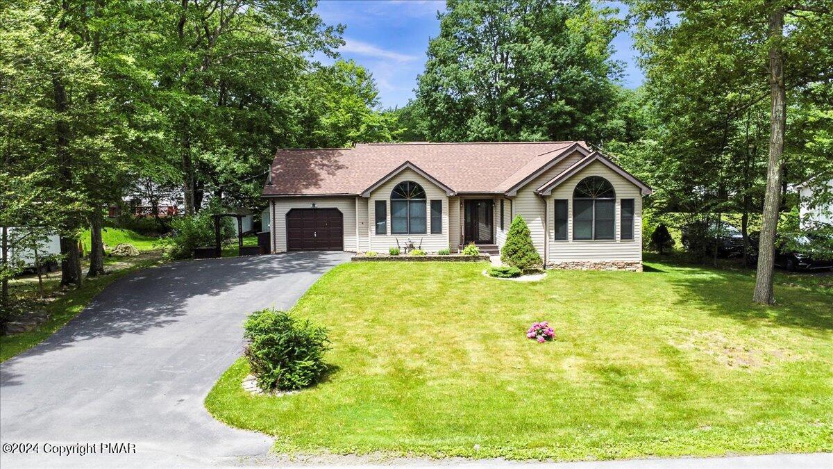 Glouster Rd, Tobyhanna, PA 18466