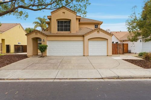 1660 Tahoe Cir, Tracy, CA, 95376-8907 | Card Image