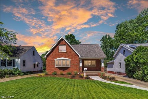 4052 W 219th St, Fairview Park, OH, 44126-1144 | Card Image