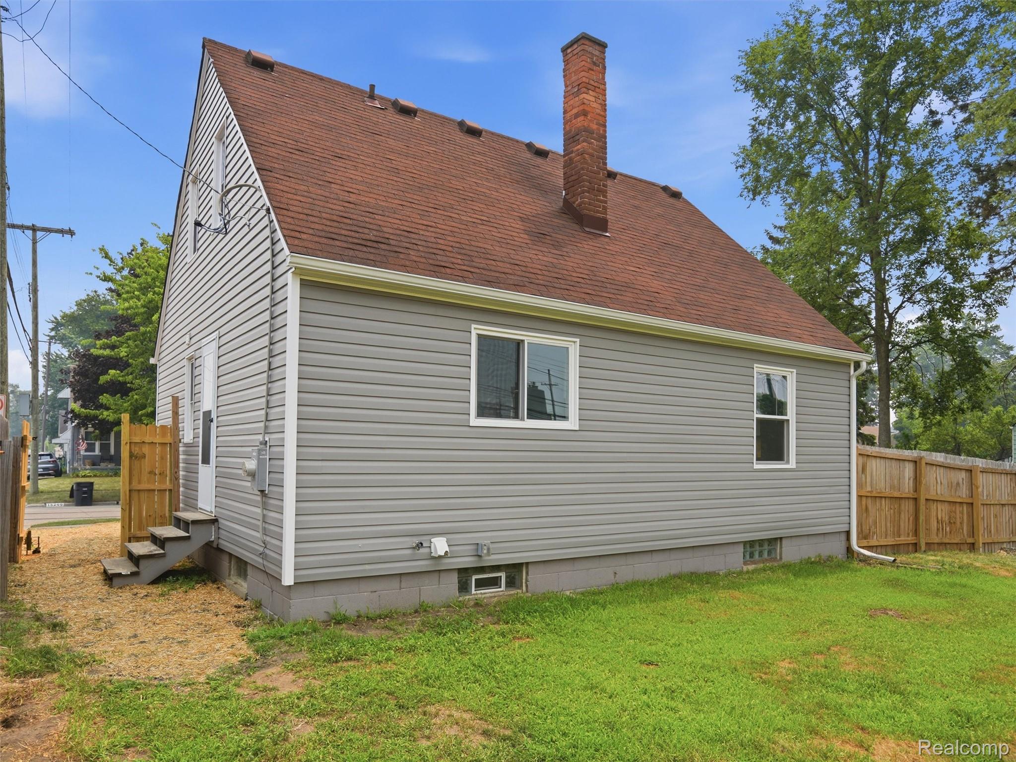 Residential in Livonia 3