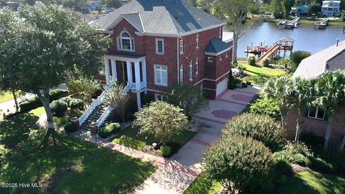 2775 Pinecrest Dr Se, Southport, NC, 28461-8489 | Card Image