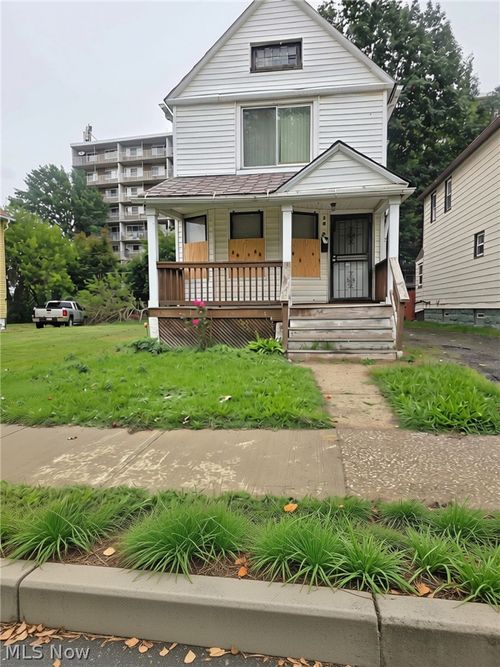 1679 Lockwood Ave, East Cleveland, OH, 44112-4409 | Card Image