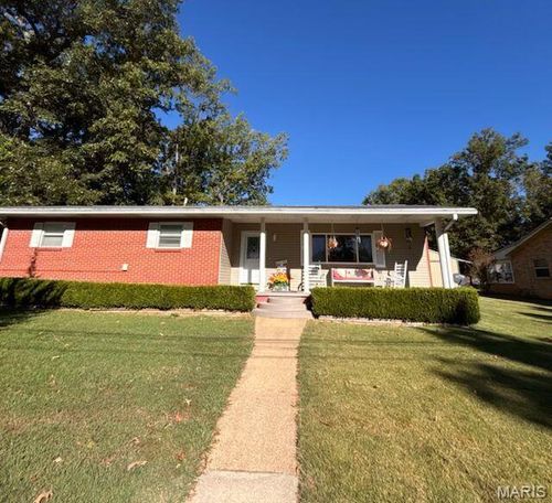 1515 Sunset Dr, Poplar Bluff, MO, 63901-2936 | Card Image