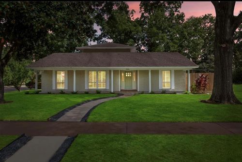5026 Saxon Drive, Houston, TX, 77092 | Card Image