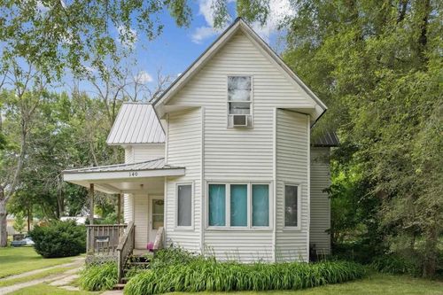140 2nd Ave Nw, Oelwein, IA, 50662-1620 | Card Image
