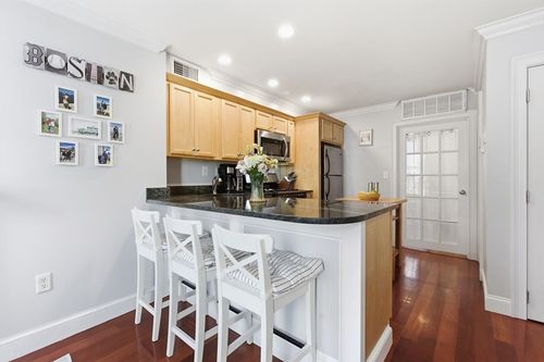 5-523 E 2nd St, Boston, MA, 02127 | Card Image