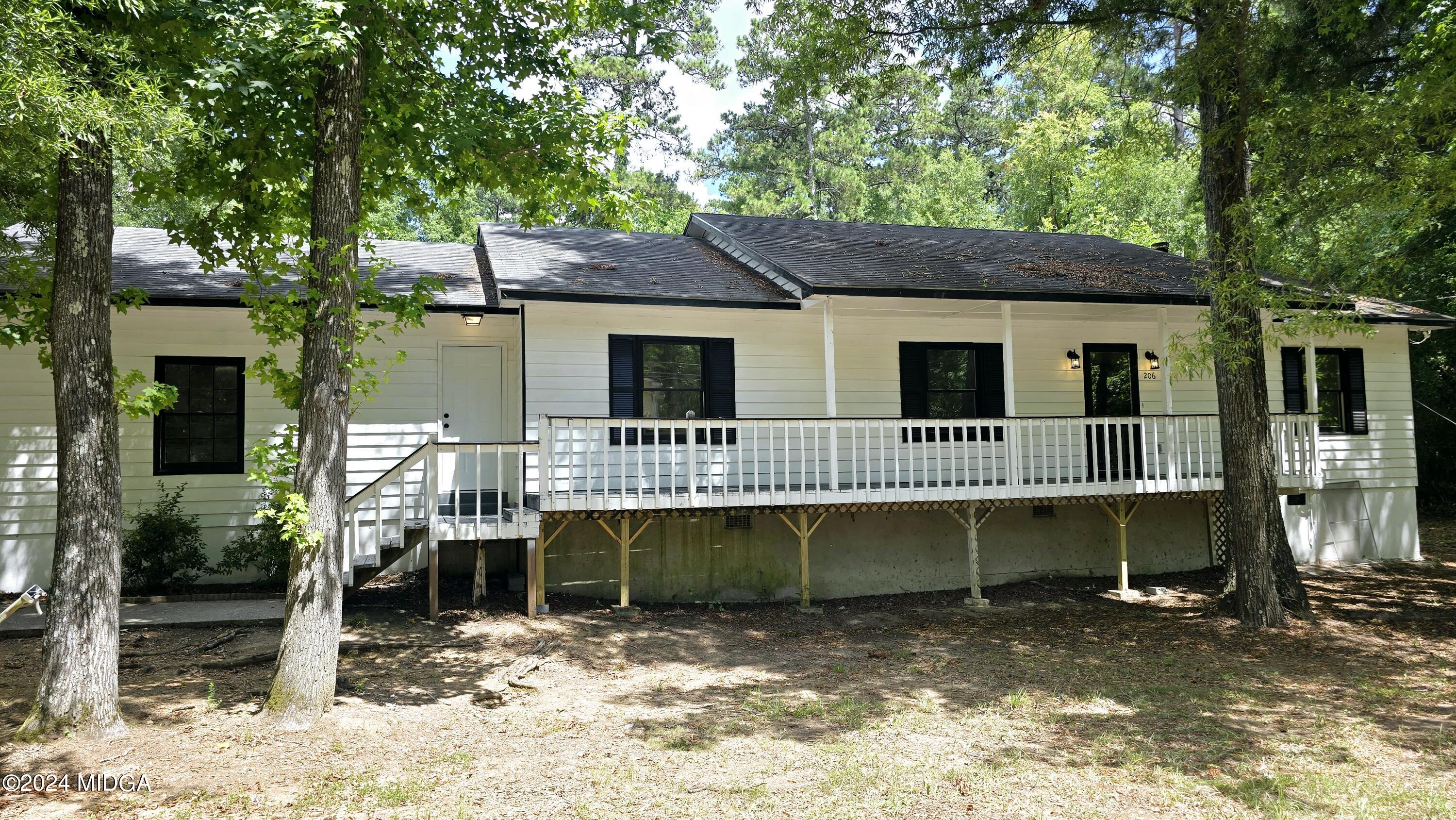 Edgewater Dr, Macon, GA 31220