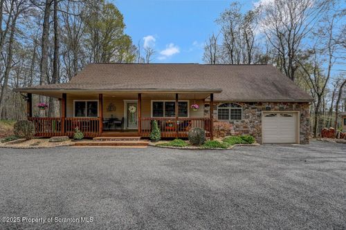 37 Lehigh River Dr S, Clifton Twp, PA, 18424-8991 | Card Image