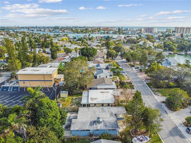 14067 W Parsley Drive, House other with 2 bedrooms, 2 bathrooms and null parking in MADEIRA BEACH FL | Image 39
