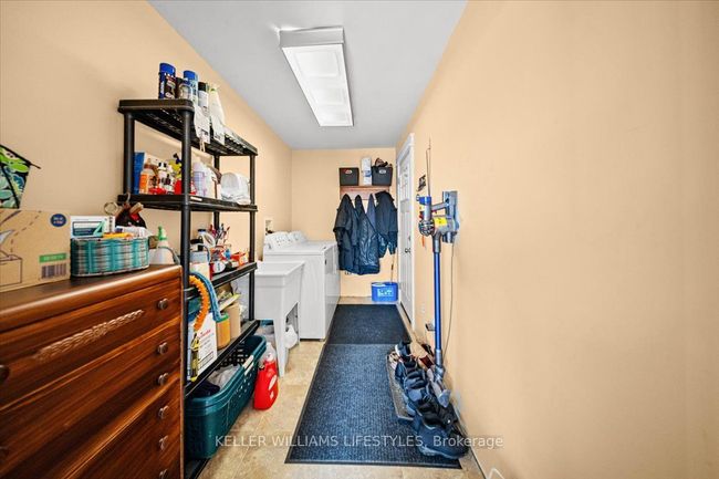 4609 Douglas Line, House other with 4 bedrooms, 2 bathrooms and 5 parking in Town Of Plympton Wyoming ON | Image 15