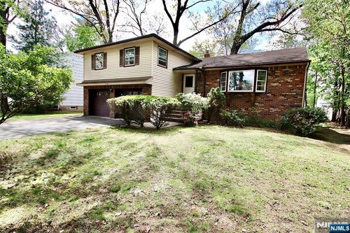 5-22 Dorothy St, Fair Lawn, NJ, 07410-4934 | Card Image