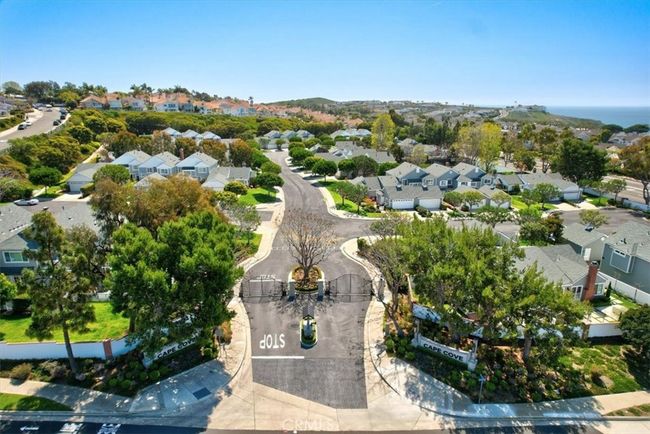 33976 Cape Cv, Townhouse with 3 bedrooms, 3 bathrooms and 4 parking in Dana Point CA | Image 44