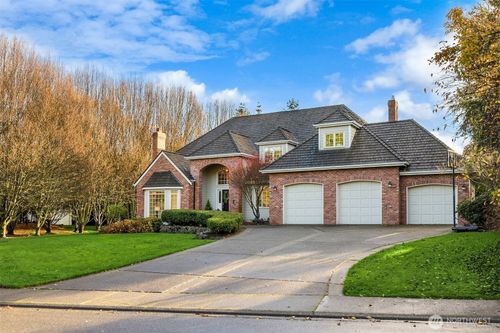 1245 High School Rd Ne, Bainbridge Island, WA, 98110-3909 | Card Image