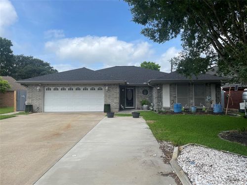 2507 18th St N, Texas City, TX, 77590-4153 | Card Image