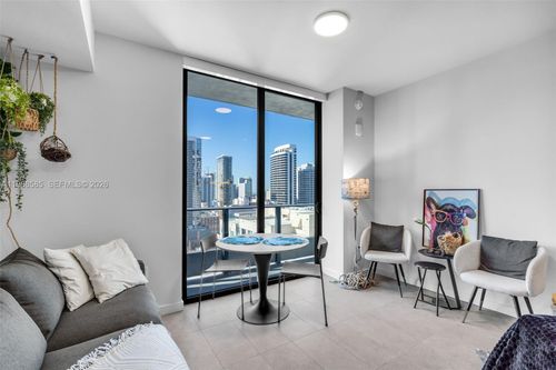 2304-121 Ne 5th St, Miami, FL, 33132 | Card Image