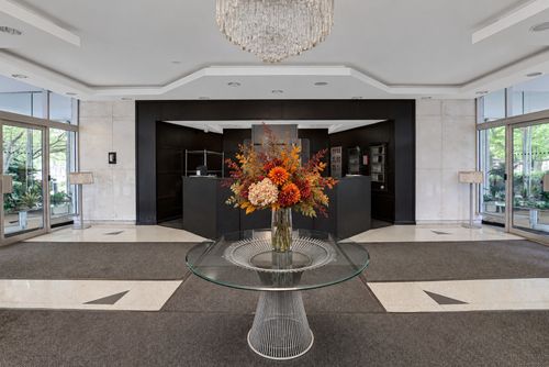 1903-3950 Lake Shore Dr, Chicago, IL, 60613-5124 | Card Image