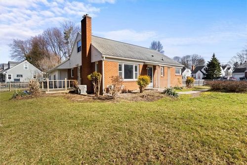 45 Marsden Rd, Rochester, NY, 14609-6801 | Card Image