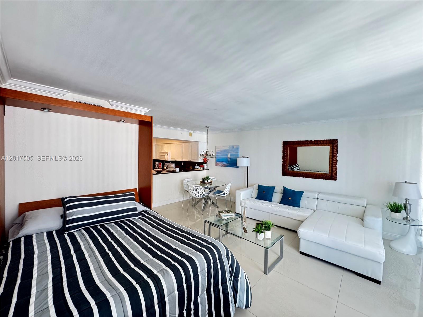Residential Lease in Hollywood 4