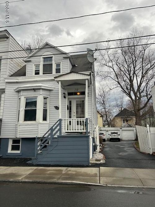 19-19 Slingerland Street, Albany, NY, 12202 | Card Image