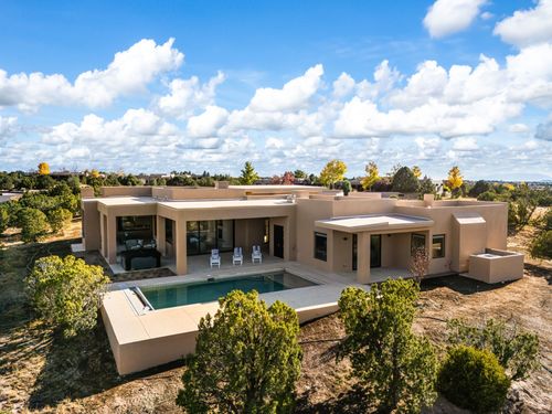 9 Tamarisk Trl, Santa Fe, NM, 87506-8270 | Card Image