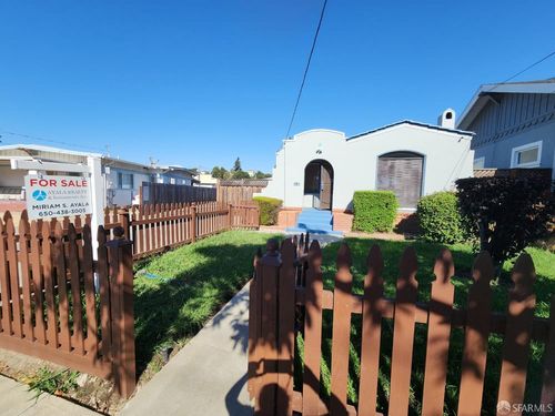 22166 Montgomery Street, Hayward, CA, 94541 | Card Image