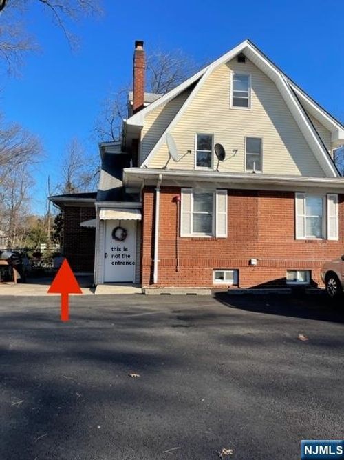 200 E Madison Ave, Dumont, NJ, 07628-2542 | Card Image