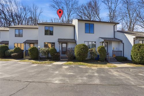 53 Kristee Cir, West Warwick, RI, 02893-7516 | Card Image