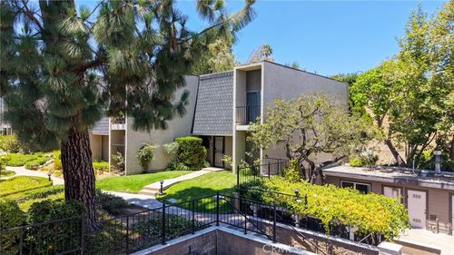 36a-1225 Rosecrans Ave, Fullerton, CA, 92833-1903 | Card Image