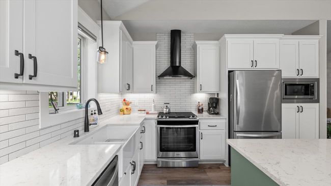 Spacious custom kitchen.jpg | Image 6