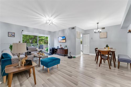 apt-203-1200 Sw 113th Ter, Pembroke Pines, FL, 33025-4355 | Card Image